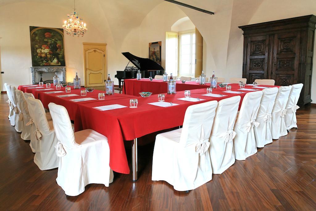Castello Rosso Hotel Costigliole Saluzzo Exterior photo