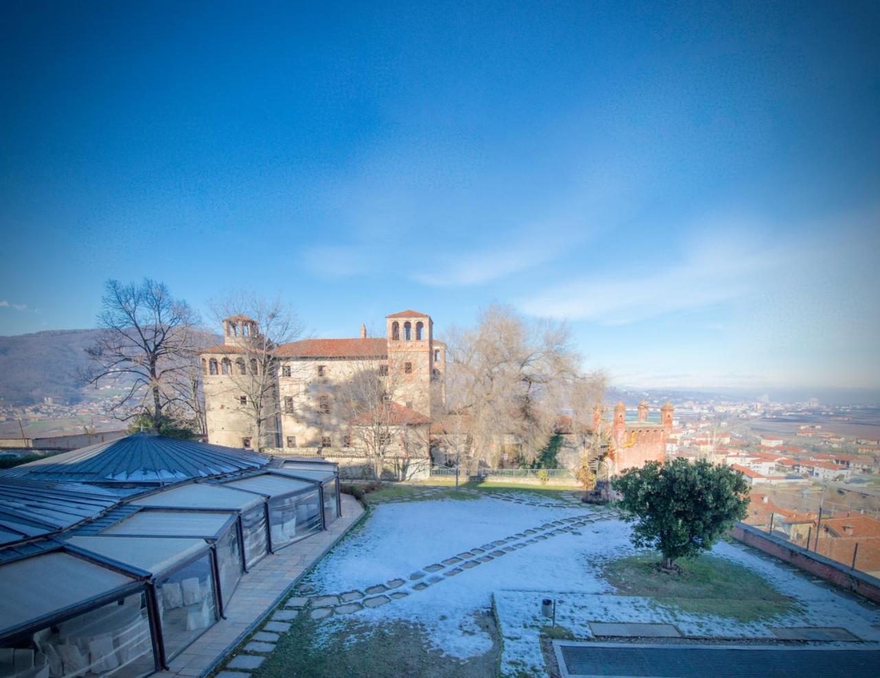 Castello Rosso Hotel Costigliole Saluzzo Exterior photo