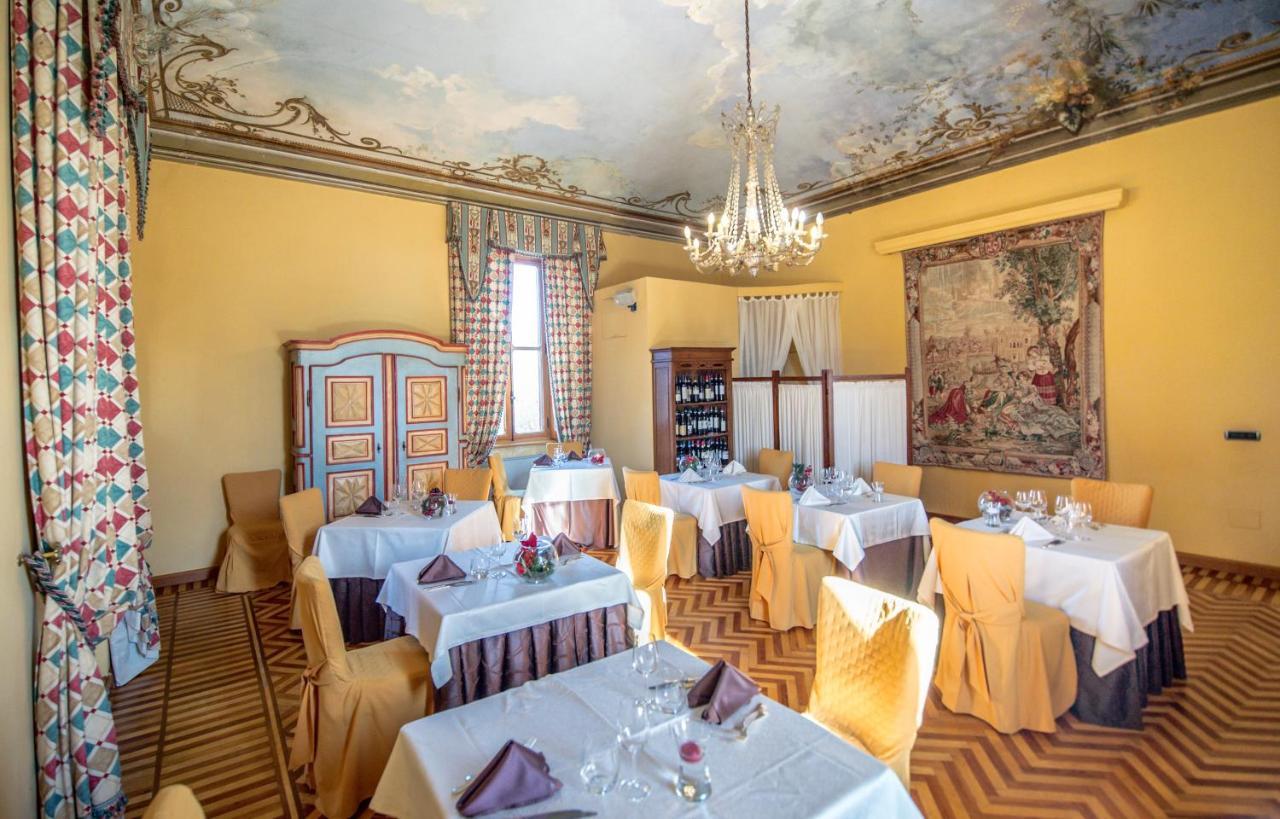 Castello Rosso Hotel Costigliole Saluzzo Exterior photo